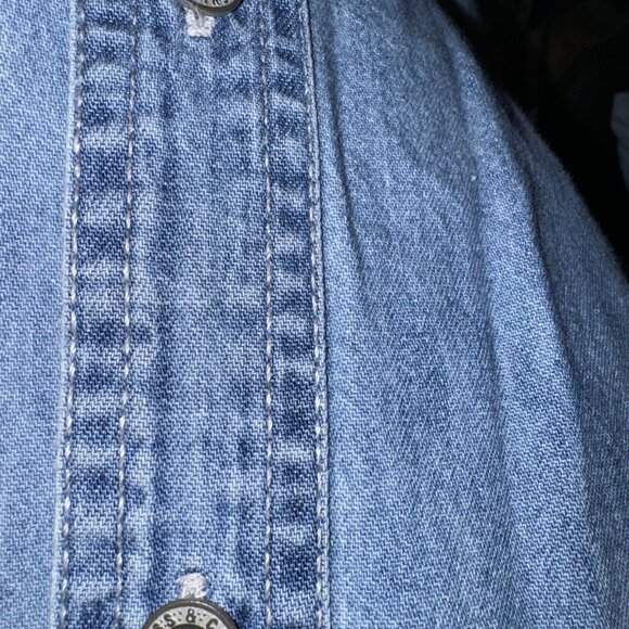 LEVI Men’s Shirt Large COLLARLESS Grandpa Denim METAL BUTTON - Picture 5 of 6